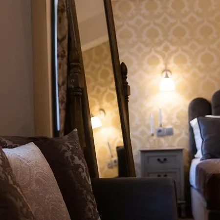 April Luxury (adults Only) 4*