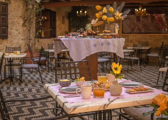 Hotel April Luxury (adults Only)